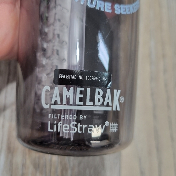 Camelbak with Life Straw and Tritan filter NEW 20 oz gray - Picture 2 of 9